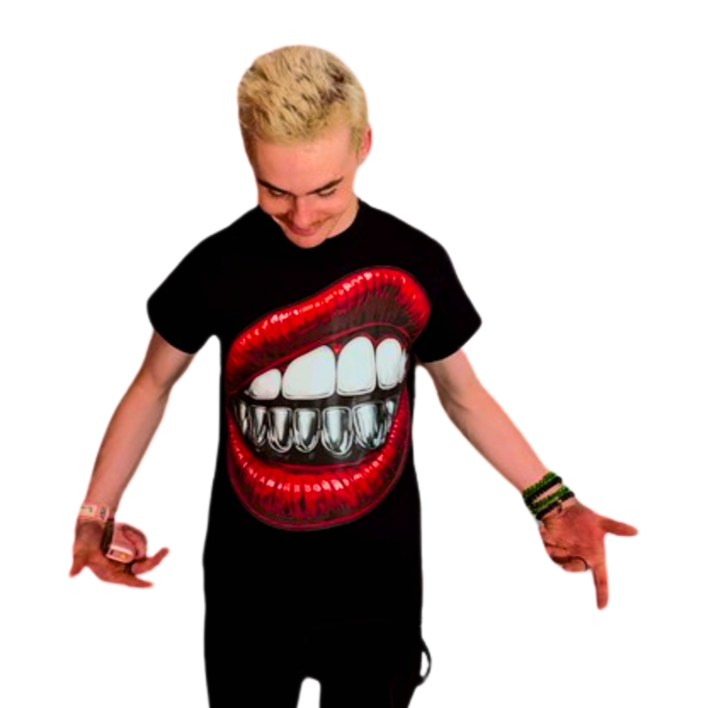 Snarl Streetwear Graphic T-Shirt